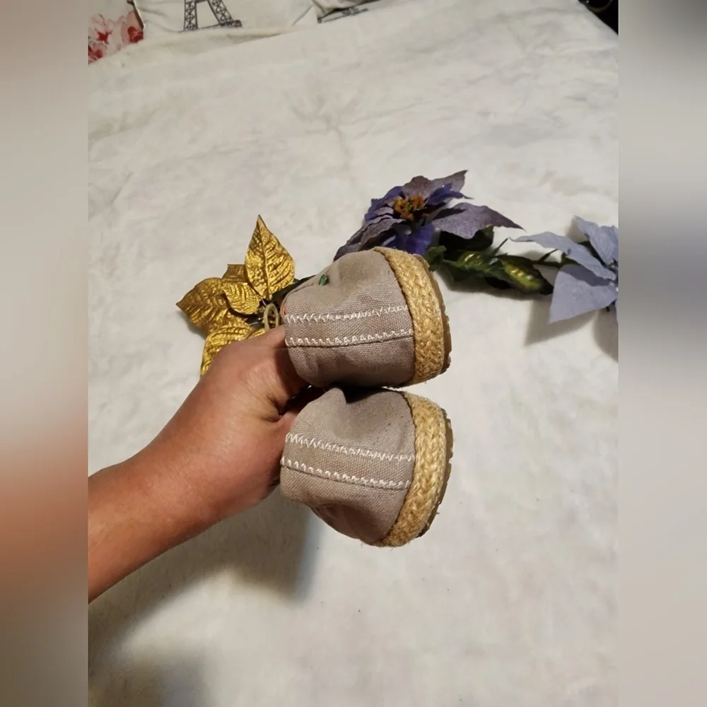 Sanuk shoes for women size 7